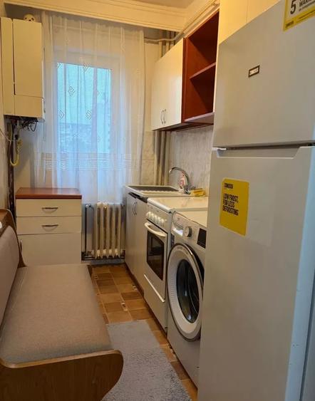 Apartament cu 2 camere decomandat în Mircea cel Bătrân