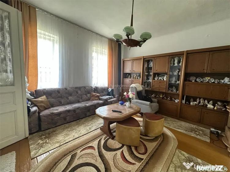 Casă cu 4 camere cu Teren 1000 Mp în Central
