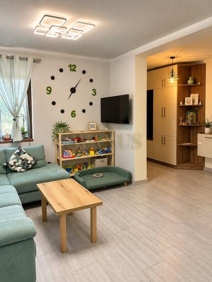 Duplex cu 5 camere cu Canalizare în Dezmir