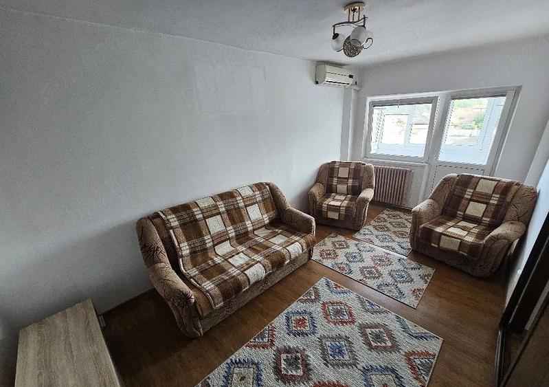 Apartament cu 2 camere în Industrială