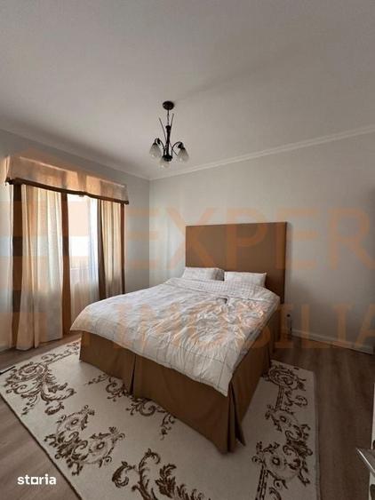 Casă cu 5 camere cu Teren 250 Mp în Central