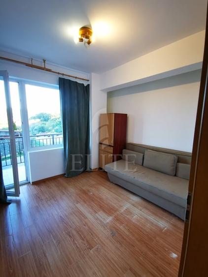 Apartament cu 3 camere semidecomandat, mobilat în Mănăștur