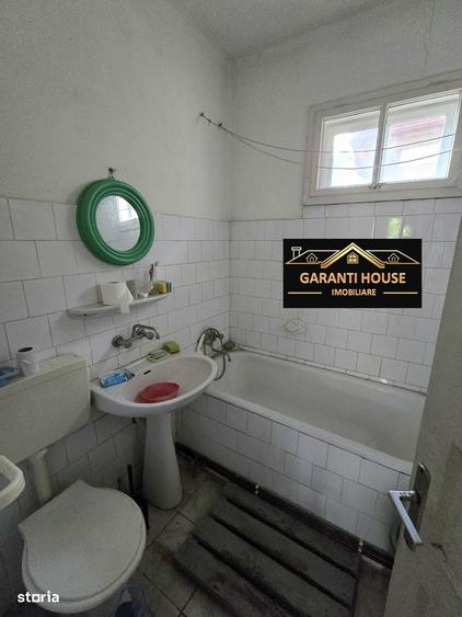 Casă cu 3 camere în Finteușu Mare