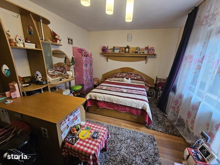 Casă cu 4 camere cu Teren 650 Mp în Curtea de Argeș