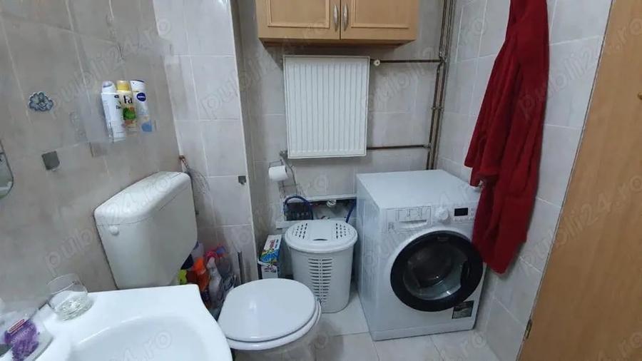 Garsonieră decomandată în Central
