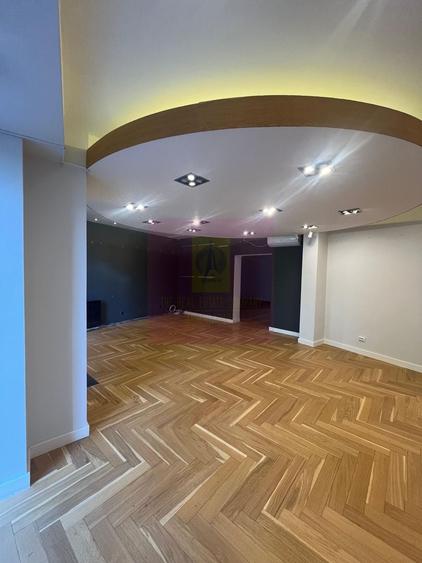 Spațiu comercial, de 78.790000915527 mp, în Unirii