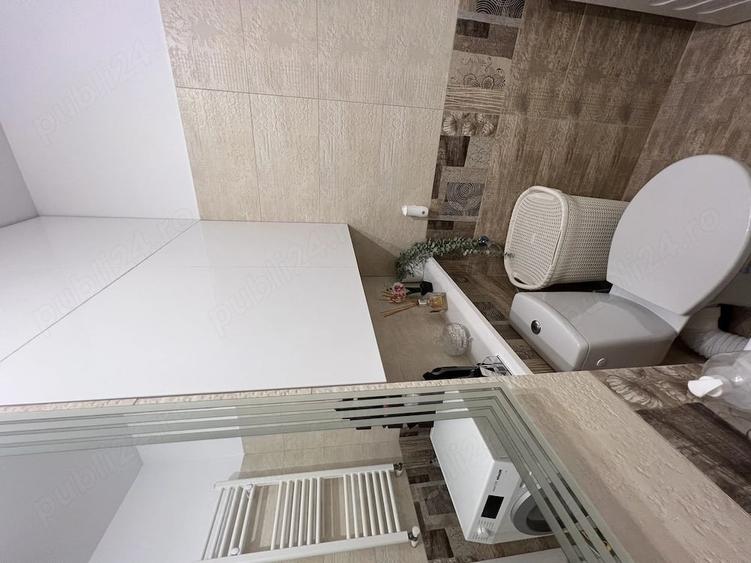 Apartament cu 2 camere decomandat în Titan