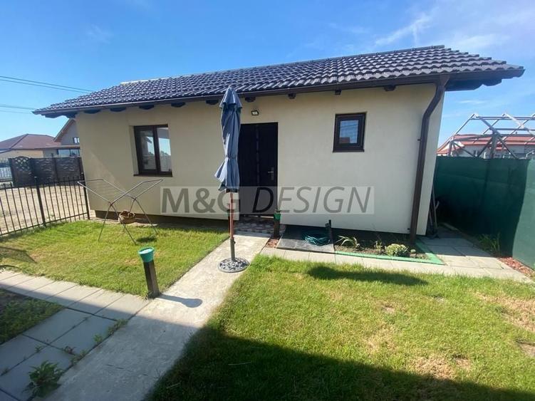 Duplex cu 3 camere cu Canalizare în Moșnița Veche