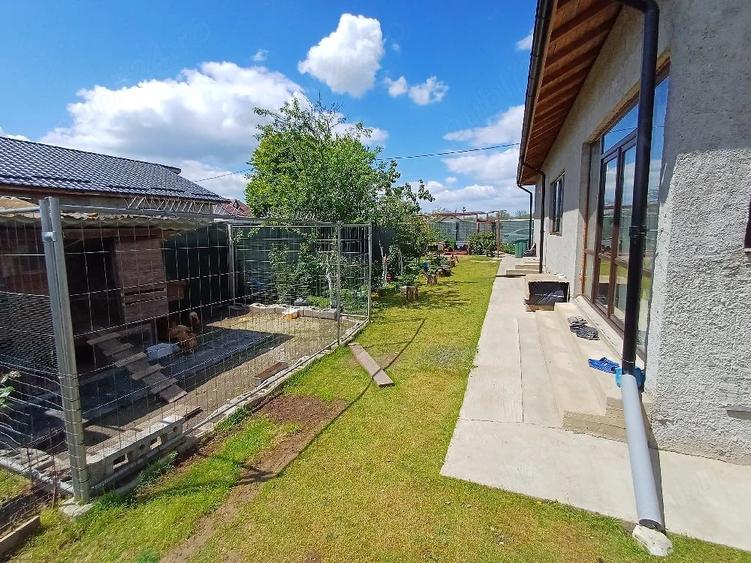 Casă cu 3 camere cu Teren 500 Mp în Postăvari
