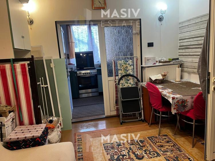 Apartament cu 3 camere semidecomandat în Central