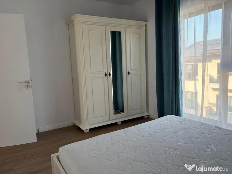 Apartament cu 3 camere decomandat, mobilat în Primo