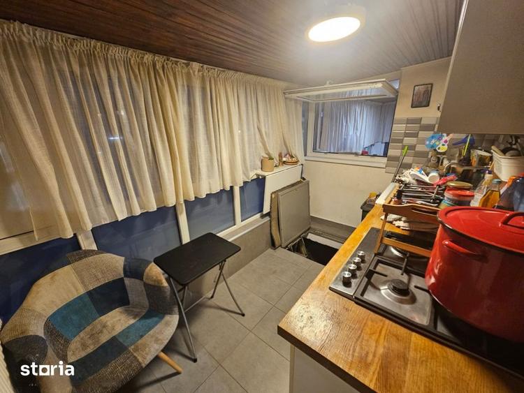 Apartament cu 3 camere semidecomandat, mobilat în Aviației