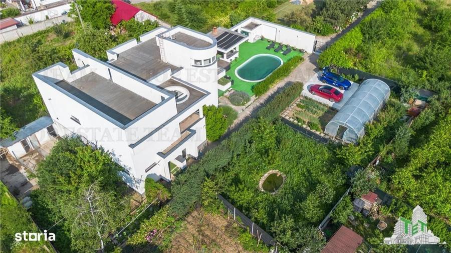 Casă cu 4 camere în Pasărea