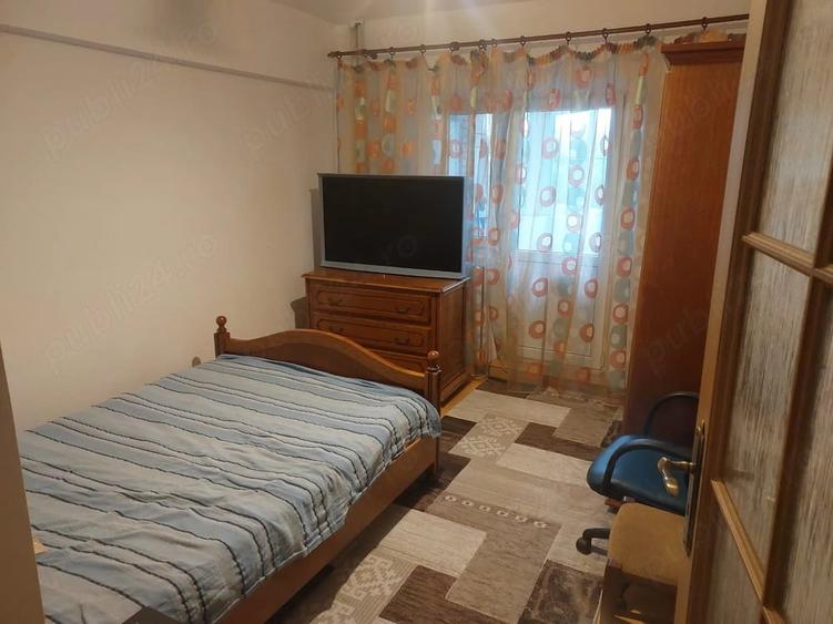 Apartament cu 3 camere decomandat în Păcurari