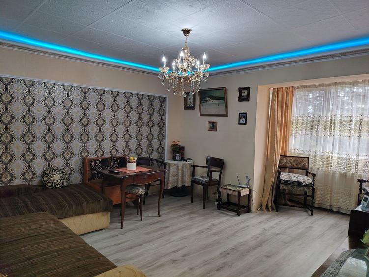 Apartament cu 2 camere decomandat în Bălteni