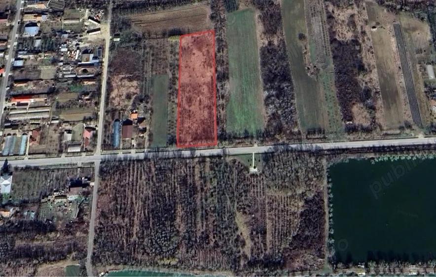 Teren de 7300 mp, în Hotarele