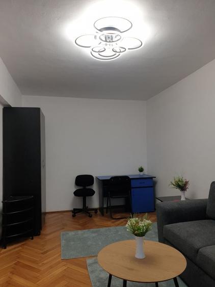Apartament cu 2 camere decomandat în Lazaret