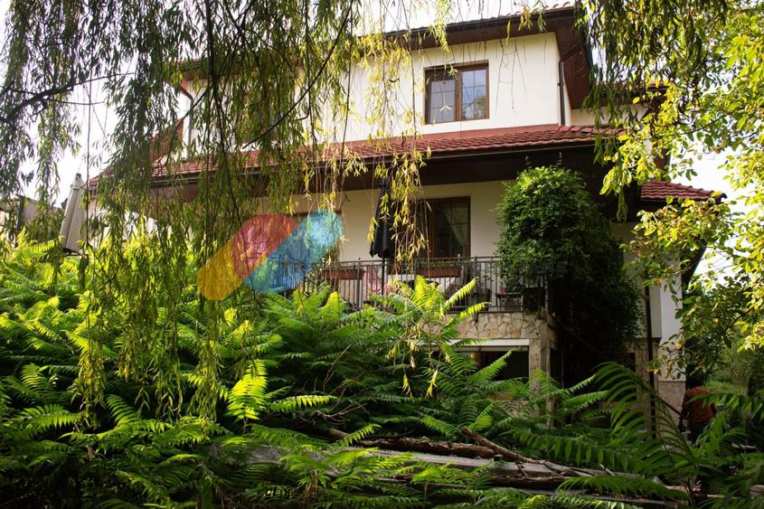Casă individuală cu 6 camere cu Canalizare în Bună Ziua