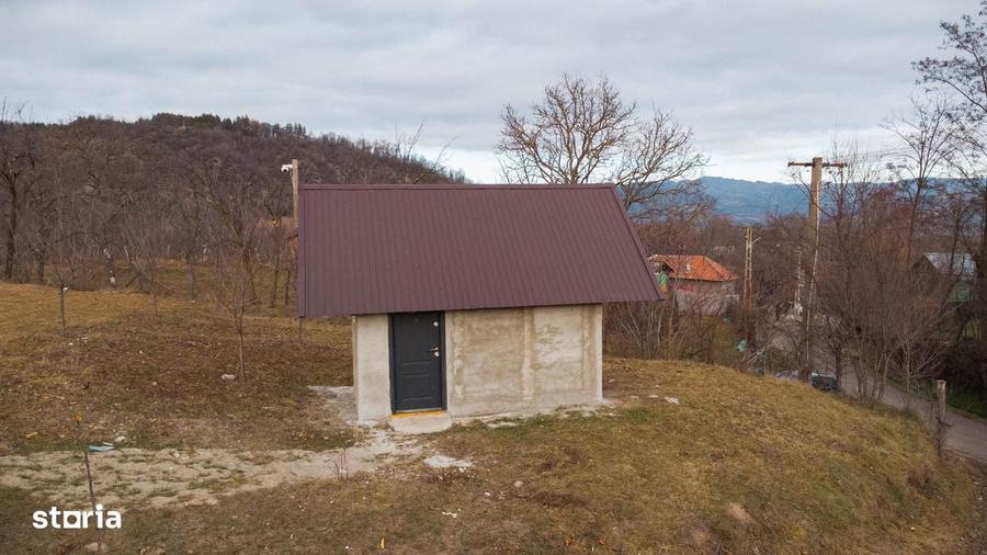 Teren de 5100 mp, în Central