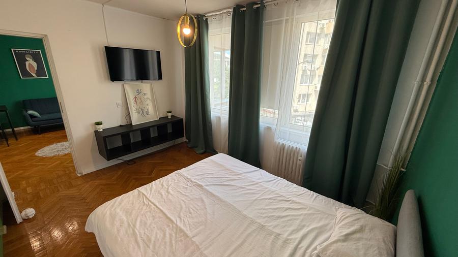 Apartament cu 2 camere decomandat în Sala Palatului