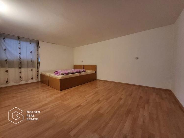 Casă cu 6 camere cu Canalizare în Căsoaia