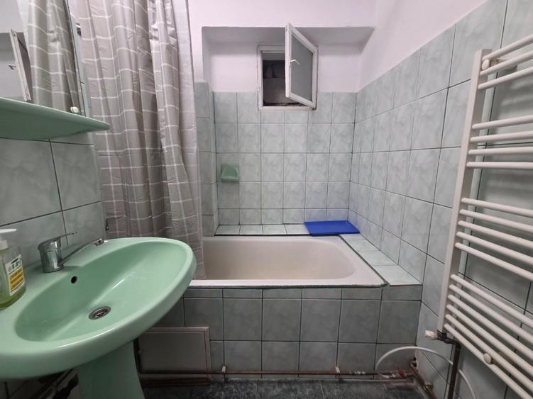 Garsonieră decomandată în Gară