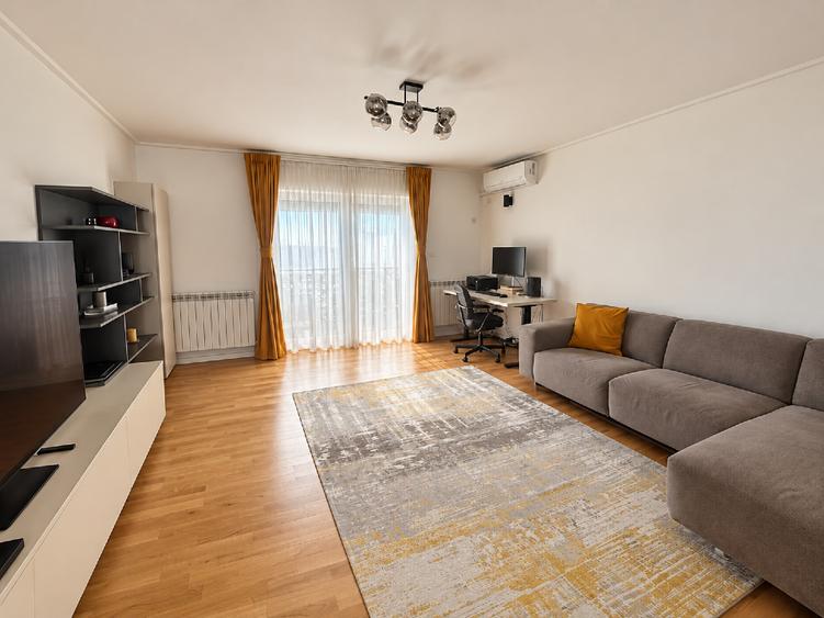 Apartament cu 3 camere decomandat, mobilat în Torontalului