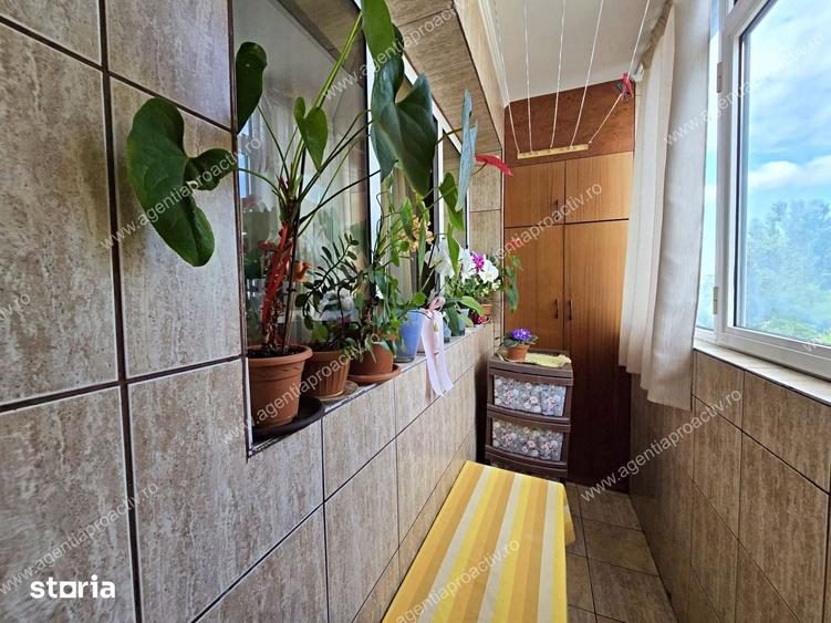 Apartament cu 2 camere decomandat în Micro 19