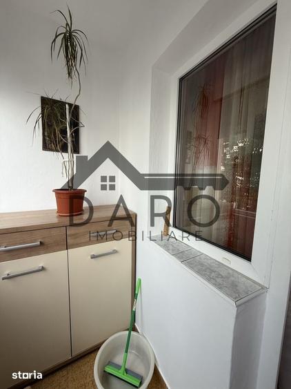 Apartament cu 3 camere în 22 Decembrie 1989