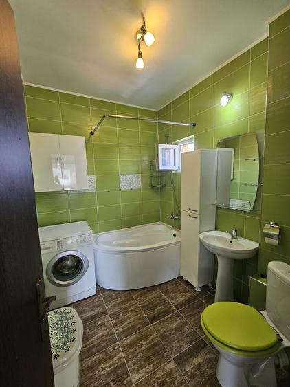 Apartament cu 2 camere semidecomandat în Turnișor