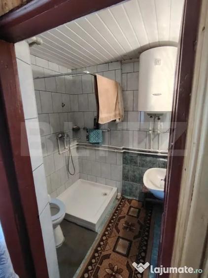 Casă cu 5 camere cu Teren 175 Mp în Lunca