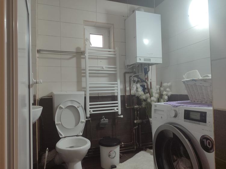 Casă cu 5 camere cu Canalizare în Tătărași
