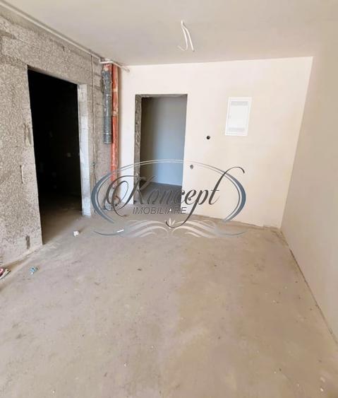 Apartament cu 2 camere semidecomandat în Sopor