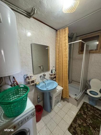 Casă cu 4 camere în Valea Neagră