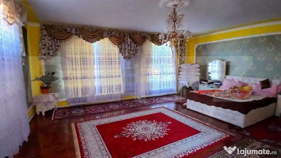 Casă cu 7 camere cu Teren 1000 Mp în Gornești