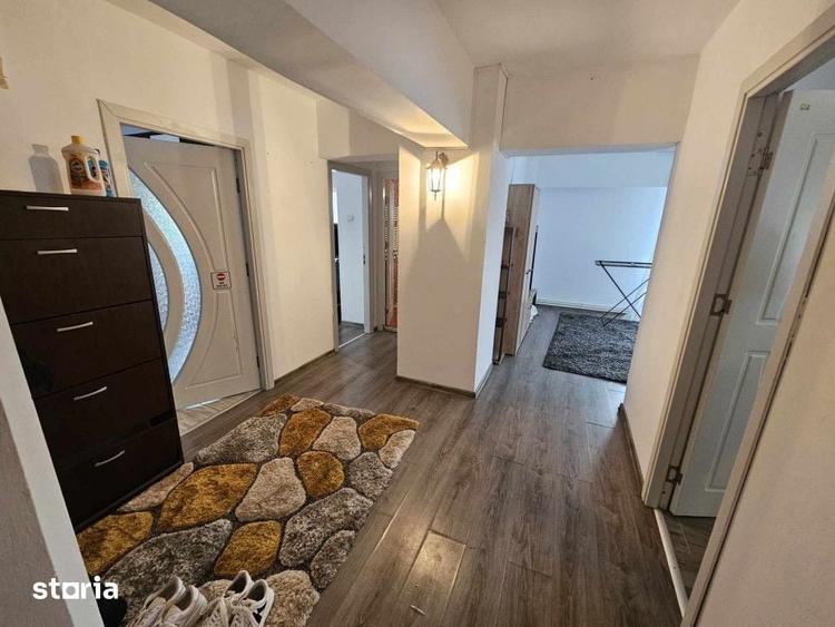 Apartament cu 3 camere decomandat în Unirii