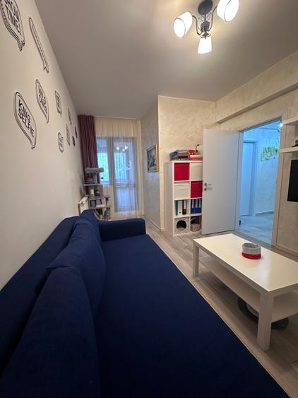 Apartament cu 3 camere decomandat în Drumul Taberei
