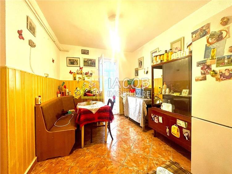 Apartament cu 3 camere decomandat în Alecu Russo