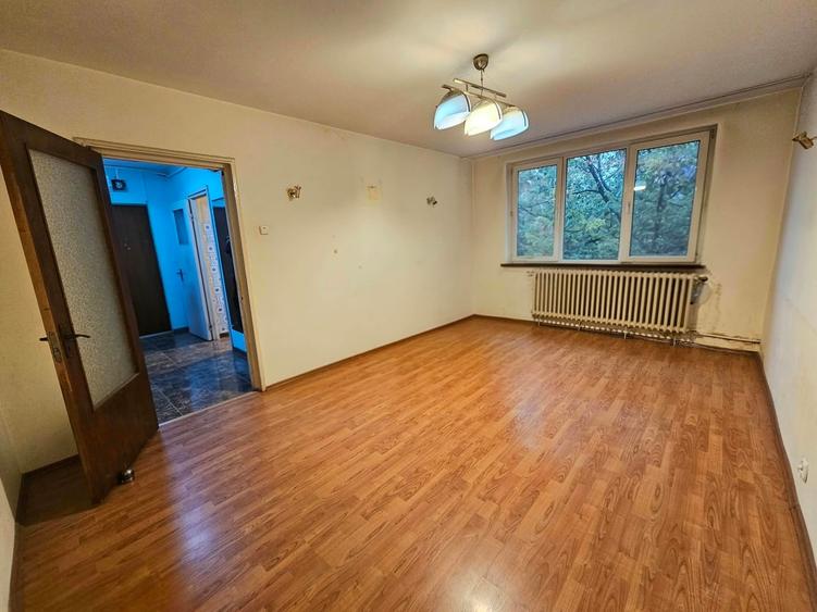 Apartament cu 3 camere în Antiaeriană