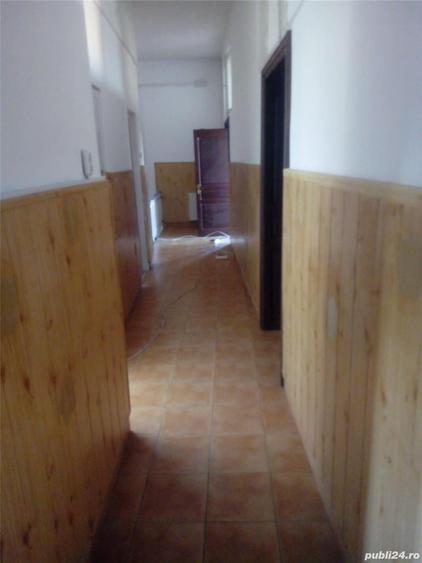 Casă cu 6 camere cu Teren 629 Mp în Tineretului