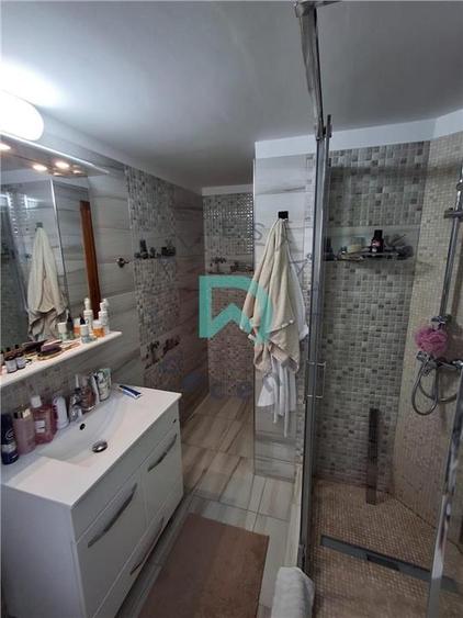 Casă individuală cu 5 camere cu Teren 700 Mp în Dâmbul Morii