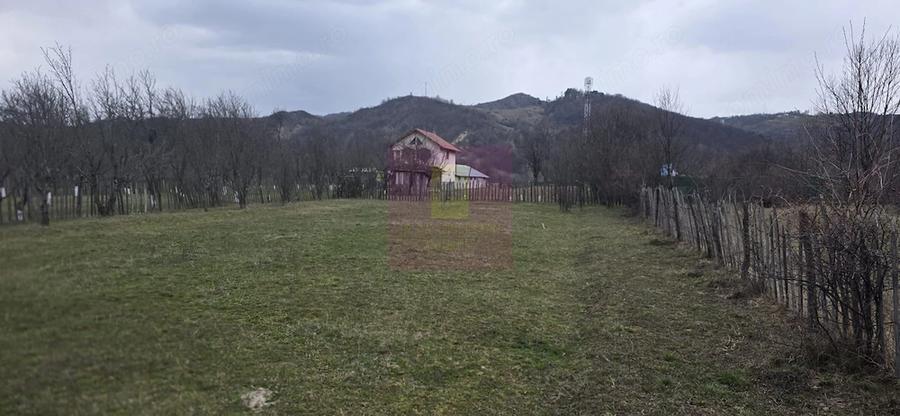 Teren de 734 mp, în Brebu