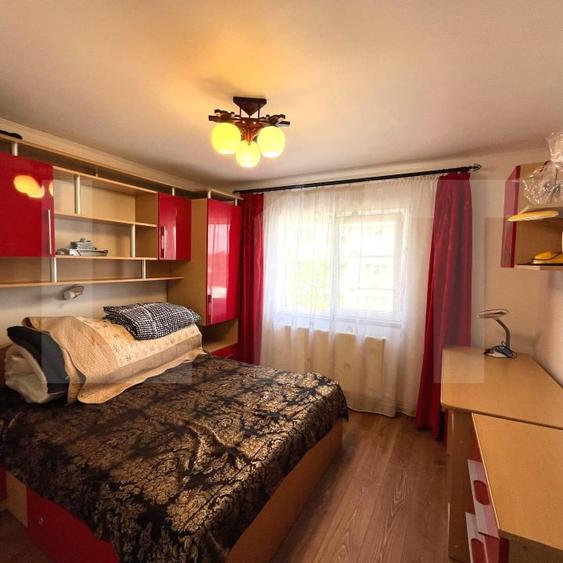 Apartament de 3 camere, 62 mp decomandat - Zona Piata Mare - 2