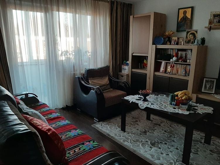 Apartament cu 4 camere decomandat în Unirii