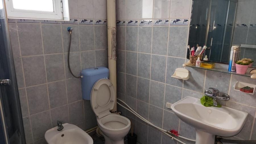Casă individuală cu 7 camere cu Canalizare în Păulești