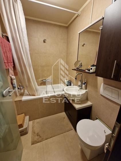 Apartament cu 3 camere decomandat, mobilat în Tipografilor