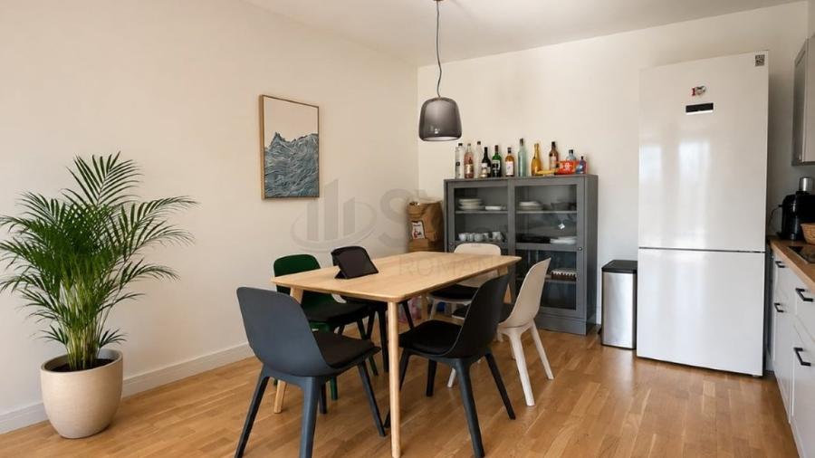 Apartament cu 3 camere decomandat, mobilat în Barbu Văcărescu