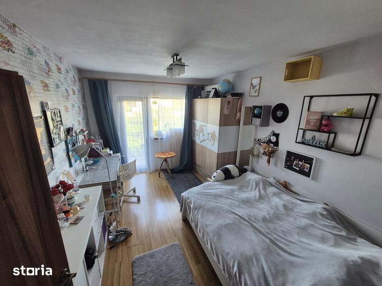 Casă cu 5 camere cu Teren 247 Mp în Central