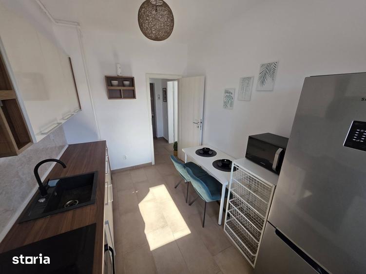Apartament cu 2 camere decomandat în Central