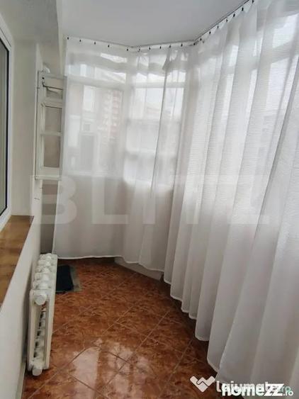 Apartament cu 3 camere decomandat în Ultimul leu